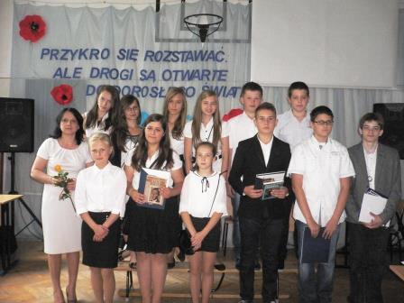 Absolwenci Szkoły Podstawowej w Parkoszu